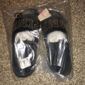 Victoria’s  Secret Pink slides NWT!